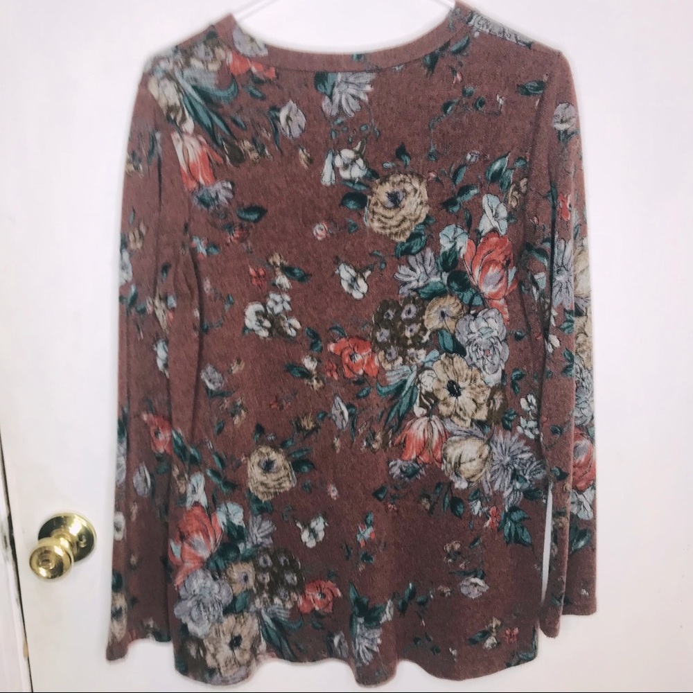 MTS floral knit top size large